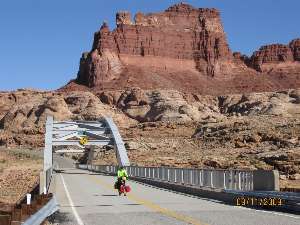 wutbike10-18-RJ Dave crossed Colorado.jpg (344409 bytes)